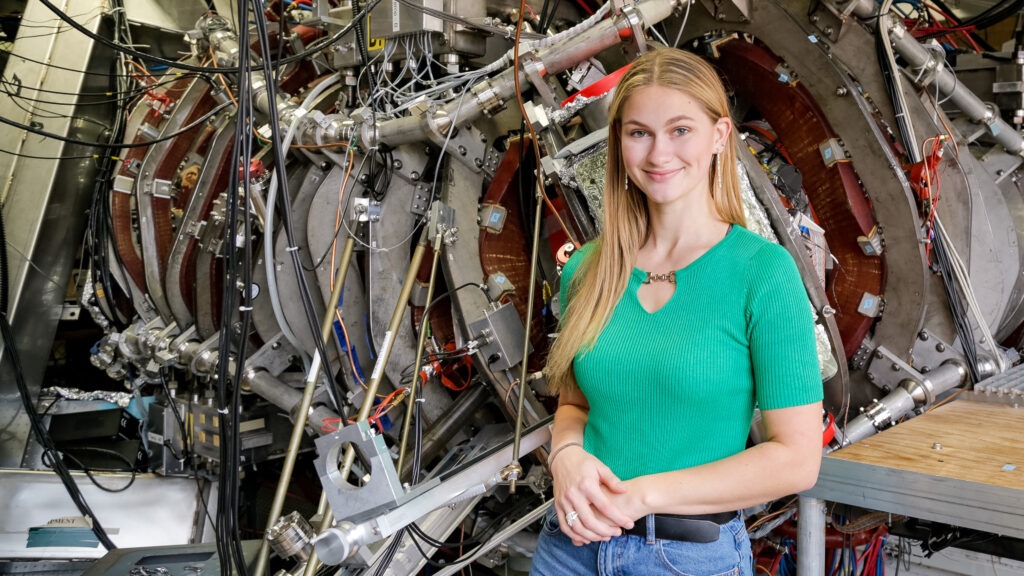 Former ESOL undergraduate researcher wins major recognition